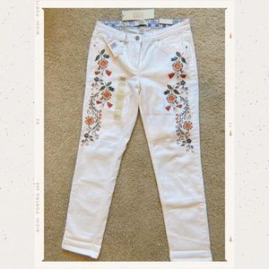 NWT Embroidered Vintage America Crop Jeans